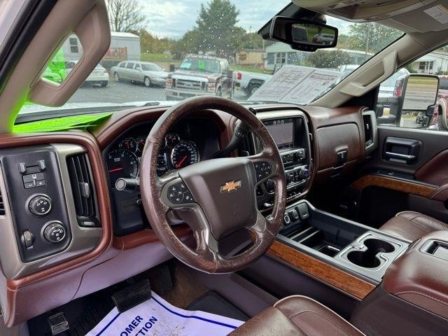 Chevrolet Silverado 2500HD Built After Aug 14 4WD Crew Cab 153.7" High Country 2015