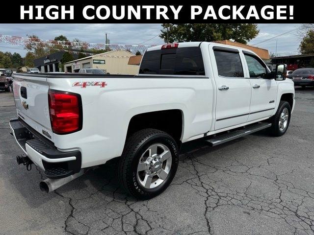 Chevrolet Silverado 2500HD Built After Aug 14 4WD Crew Cab 153.7" High Country 2015