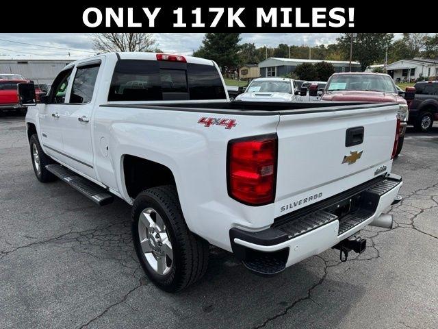 Chevrolet Silverado 2500HD Built After Aug 14 4WD Crew Cab 153.7" High Country 2015