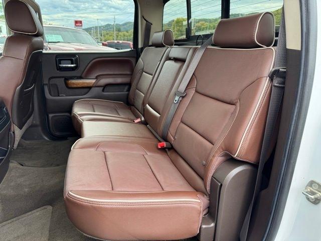 Chevrolet Silverado 2500HD Built After Aug 14 4WD Crew Cab 153.7" High Country 2015