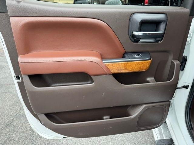 Chevrolet Silverado 2500HD Built After Aug 14 4WD Crew Cab 153.7" High Country 2015