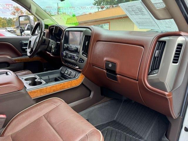 Chevrolet Silverado 2500HD Built After Aug 14 4WD Crew Cab 153.7" High Country 2015