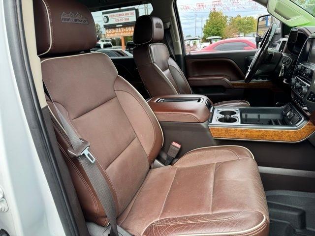 Chevrolet Silverado 2500HD Built After Aug 14 4WD Crew Cab 153.7" High Country 2015