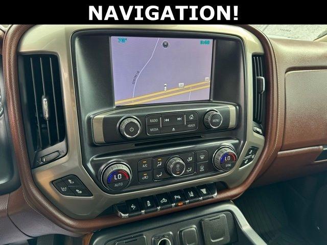 Chevrolet Silverado 2500HD Built After Aug 14 4WD Crew Cab 153.7" High Country 2015