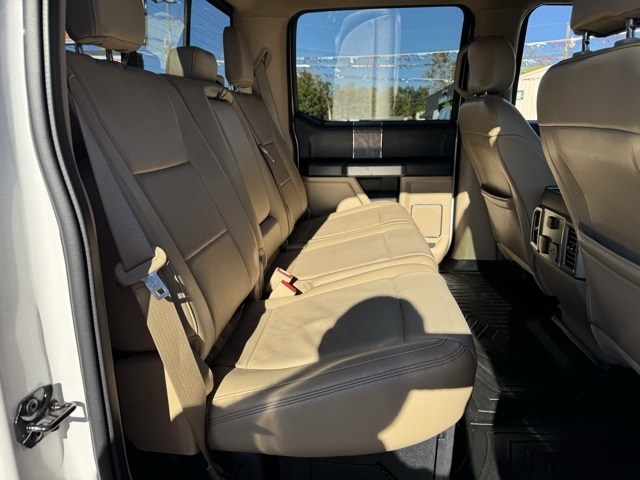 Ford Super Duty F-250 SRW Lariat 4WD Crew Cab 8' Box 2017 Ford Super Duty F-250 SRW Lariat 4WD Crew Cab 8' Box 2017