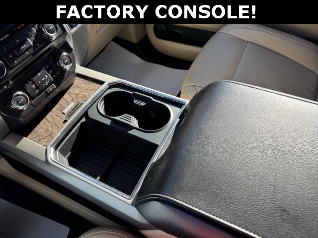 Ford Super Duty F-250 SRW Lariat 4WD Crew Cab 8' Box 2017 Ford Super Duty F-250 SRW Lariat 4WD Crew Cab 8' Box 2017