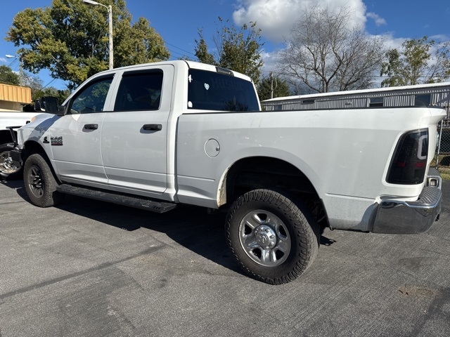 RAM 2500 Tradesman 4x4 Crew Cab 6'4" Box 2017 RAM 2500 Tradesman 4x4 Crew Cab 6'4" Box 2017