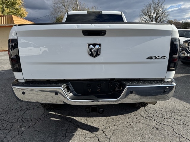 RAM 2500 Tradesman 4x4 Crew Cab 6'4" Box 2017 RAM 2500 Tradesman 4x4 Crew Cab 6'4" Box 2017