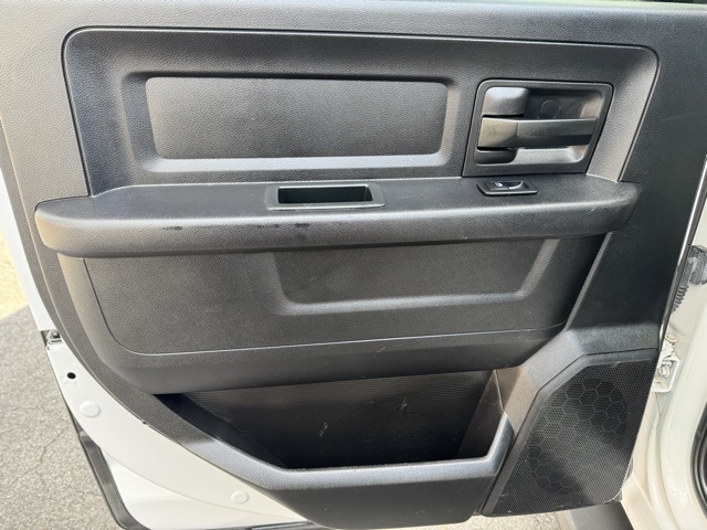 RAM 2500 Tradesman 4x4 Crew Cab 6'4" Box 2017 RAM 2500 Tradesman 4x4 Crew Cab 6'4" Box 2017