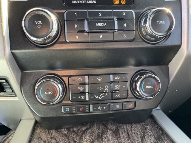 Ford Super Duty F-250 SRW King Ranch 4WD Crew Cab 8' Box 2019 Ford Super Duty F-250 SRW King Ranch 4WD Crew Cab 8' Box 2019
