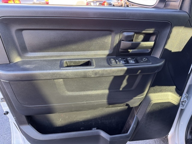 RAM 2500 4WD Crew Cab 149" Tradesman 2016