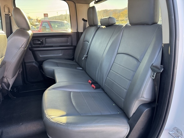 RAM 2500 4WD Crew Cab 149" Tradesman 2016