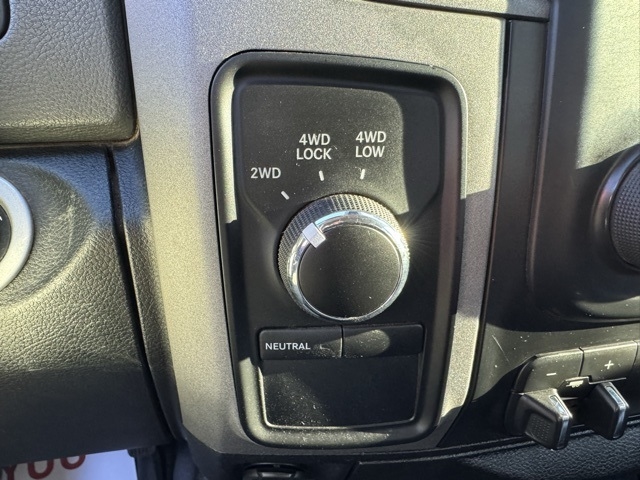 RAM 2500 4WD Crew Cab 149" Tradesman 2016