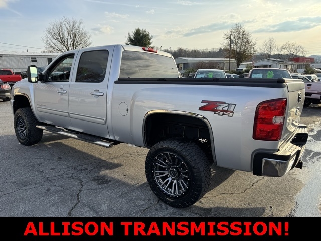 2012 Chevrolet Silverado 3500HD LT photo 4