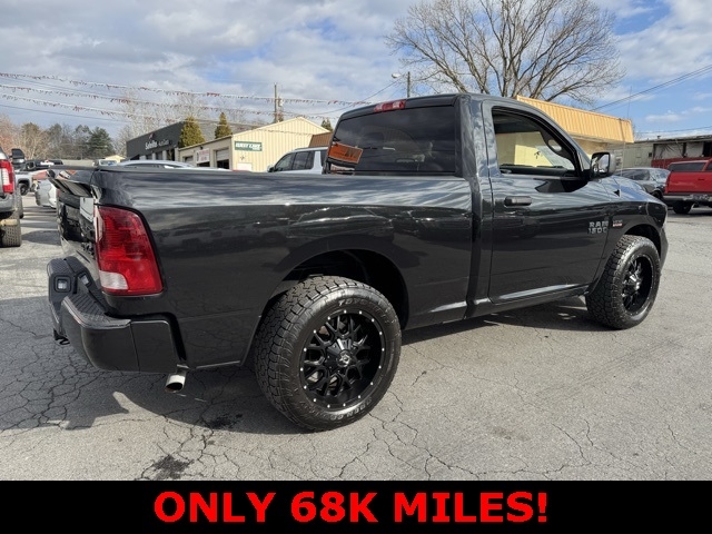 RAM 1500 Express 4x4 Reg Cab 6'4" Box 2018