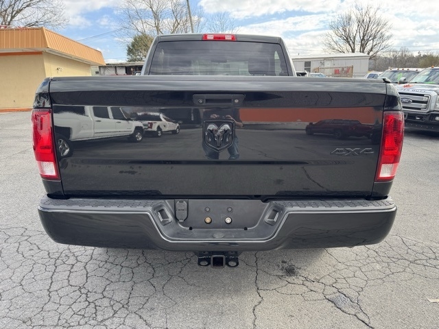 RAM 1500 Express 4x4 Reg Cab 6'4" Box 2018