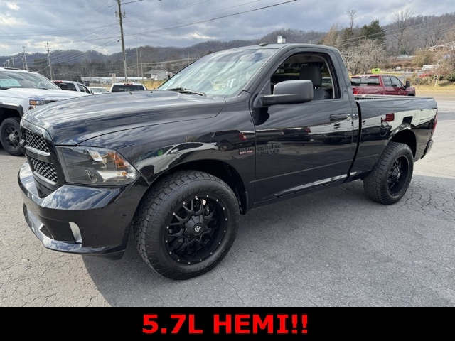 RAM 1500 Express 4x4 Reg Cab 6'4" Box 2018