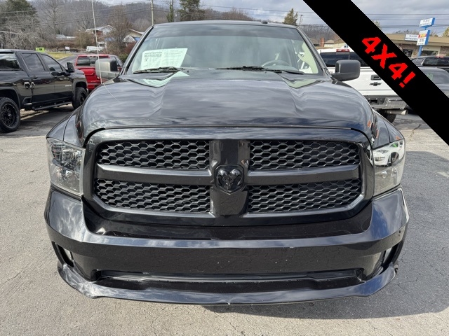 RAM 1500 Express 4x4 Reg Cab 6'4" Box 2018
