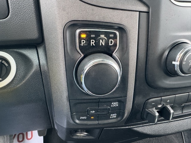 RAM 1500 Express 4x4 Reg Cab 6'4" Box 2018