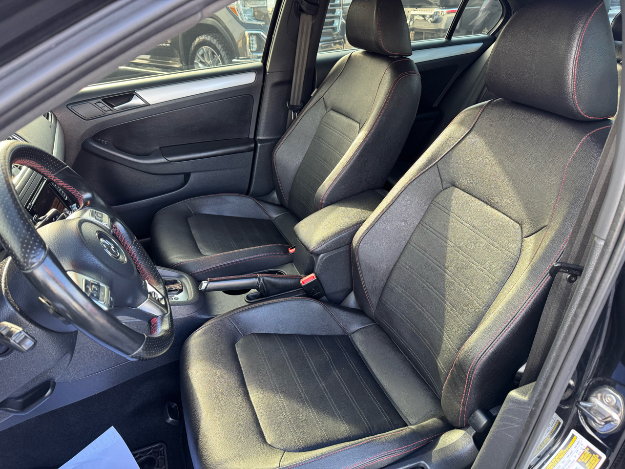 Volkswagen GLI 4dr Sdn DSG 2012