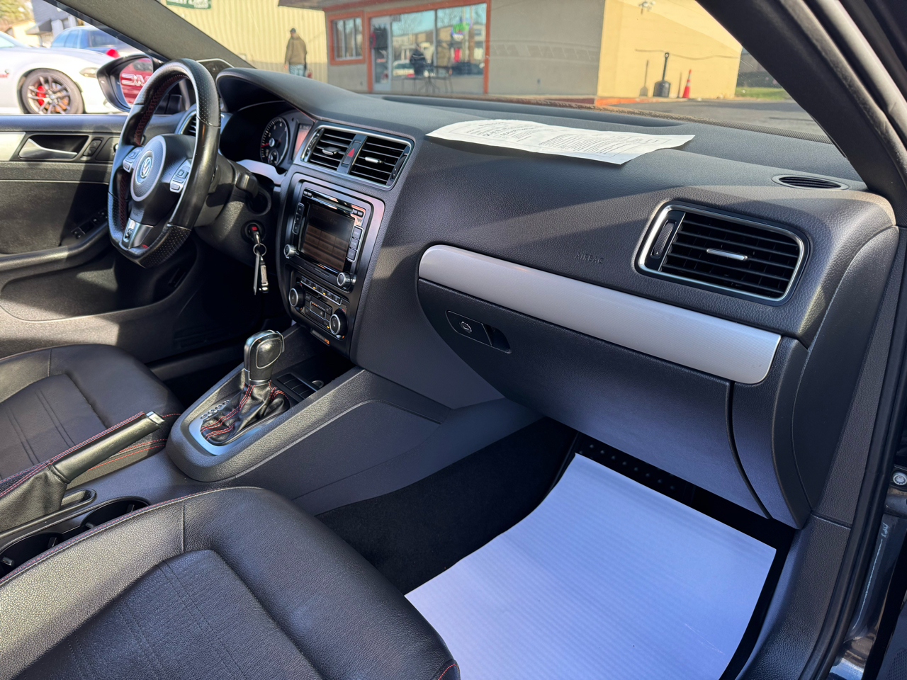 Volkswagen GLI 4dr Sdn DSG 2012