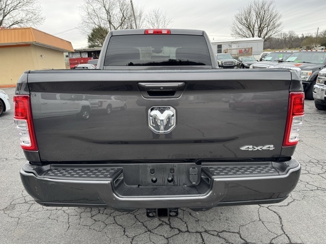 RAM 2500 Big Horn 4x4 Crew Cab 6'4" Box 2019