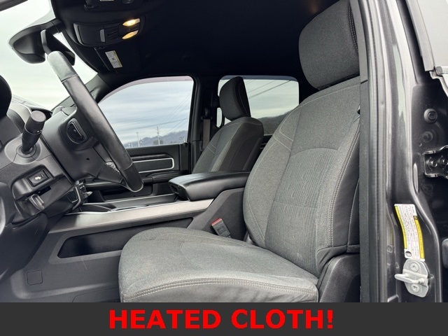 RAM 2500 Big Horn 4x4 Crew Cab 6'4" Box 2019