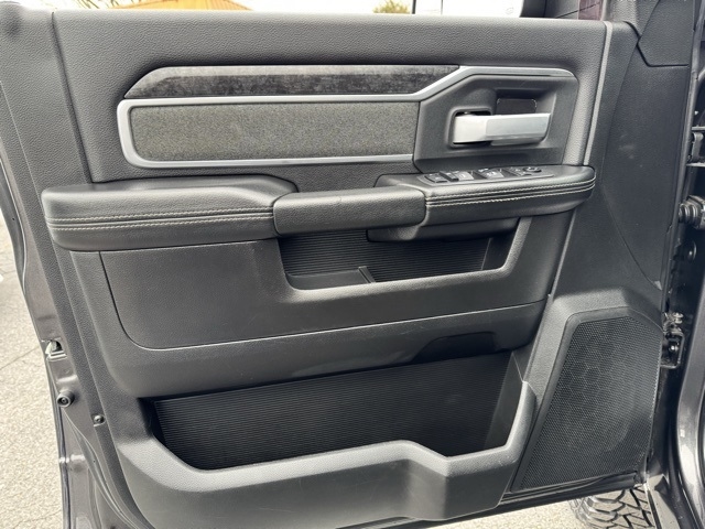 RAM 2500 Big Horn 4x4 Crew Cab 6'4" Box 2019