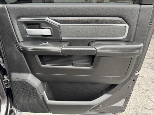 RAM 2500 Big Horn 4x4 Crew Cab 6'4" Box 2019