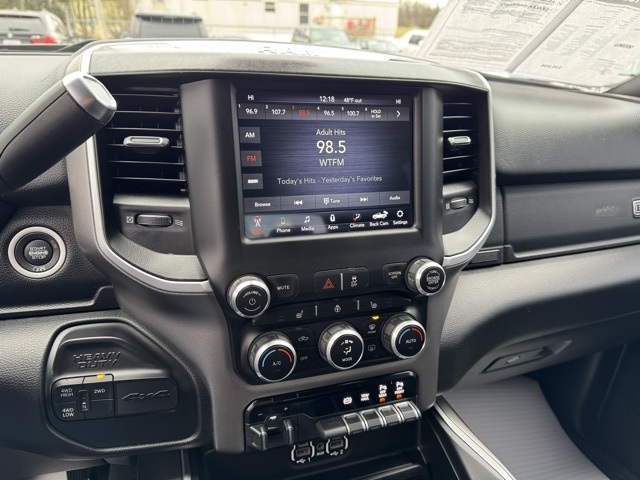 RAM 2500 Big Horn 4x4 Crew Cab 6'4" Box 2019