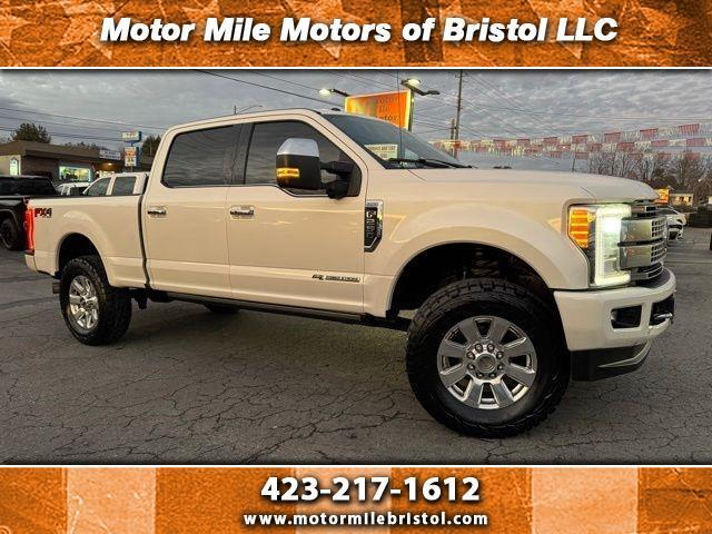 2017 Ford Super Duty F-250 SRW Platinum 4WD Crew Cab 6.75' Box