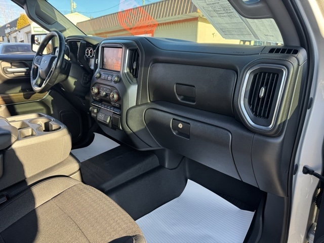 Chevrolet Silverado 1500 4WD Crew Cab 147" RST 2020