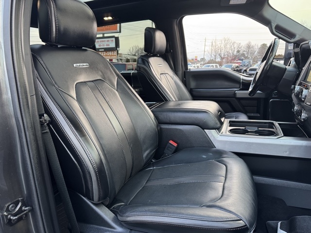 Ford Super Duty F-250 SRW Platinum 4WD Crew Cab 6.75' Box 2019