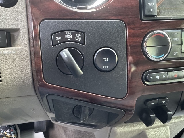 Ford Super Duty F-250 SRW 4WD Crew Cab 156" Lariat 2010