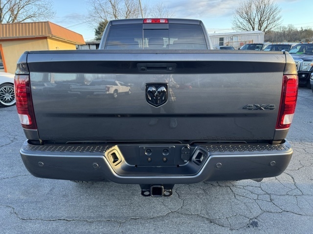 RAM 2500 Laramie 4x4 Mega Cab 6'4" Box 2018