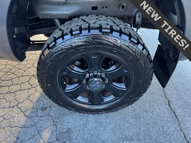 RAM 2500 Laramie 4x4 Mega Cab 6'4" Box 2018