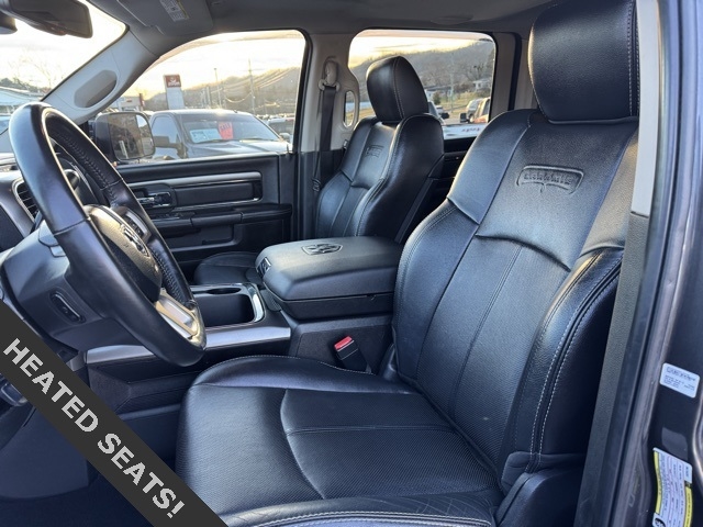 RAM 2500 Laramie 4x4 Mega Cab 6'4" Box 2018