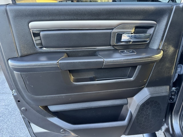 RAM 2500 Laramie 4x4 Mega Cab 6'4" Box 2018