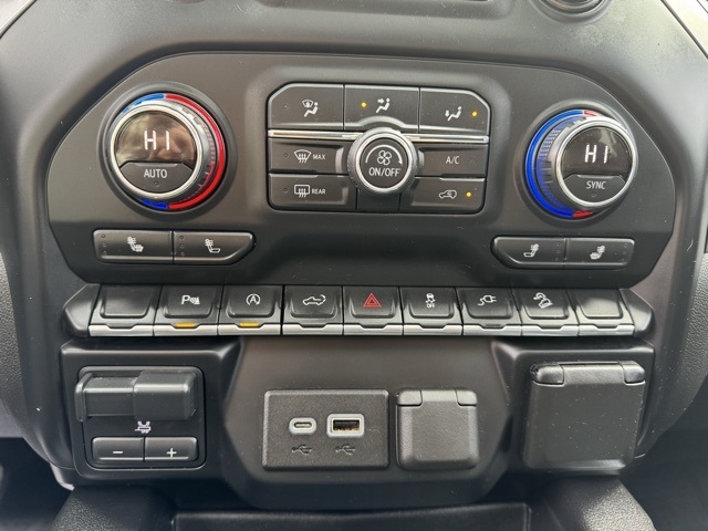 Chevrolet Silverado 1500 4WD Crew Cab 147" LT Trail Boss 2019