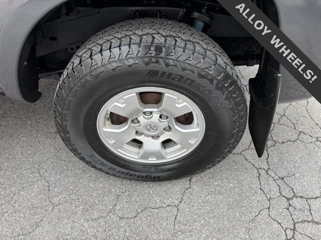 Toyota Tacoma 4WD Double Cab LB V6 AT TRD Off Road (Natl) 2015