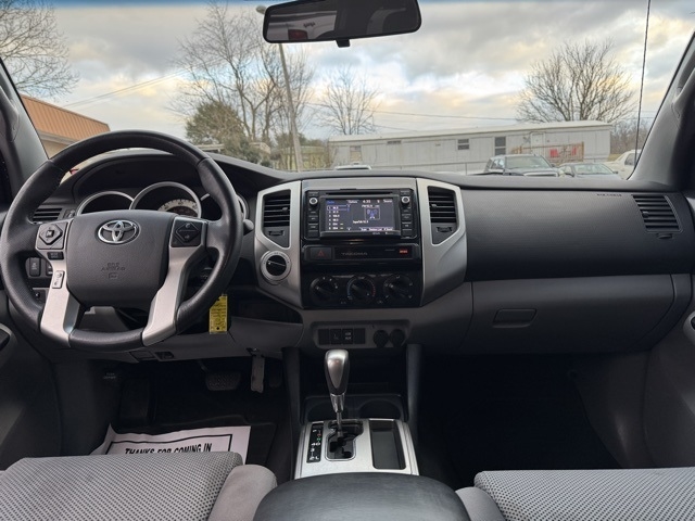 Toyota Tacoma 4WD Double Cab LB V6 AT TRD Off Road (Natl) 2015