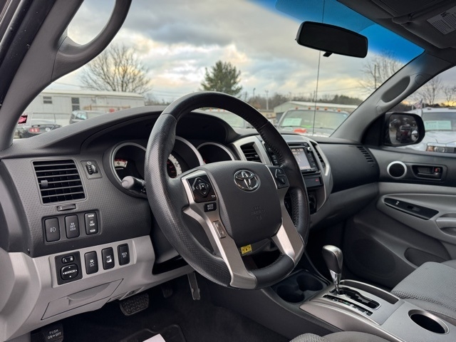 Toyota Tacoma 4WD Double Cab LB V6 AT TRD Off Road (Natl) 2015