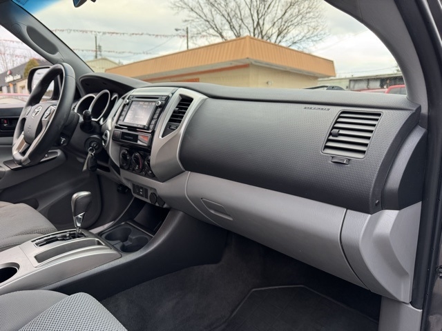 Toyota Tacoma 4WD Double Cab LB V6 AT TRD Off Road (Natl) 2015