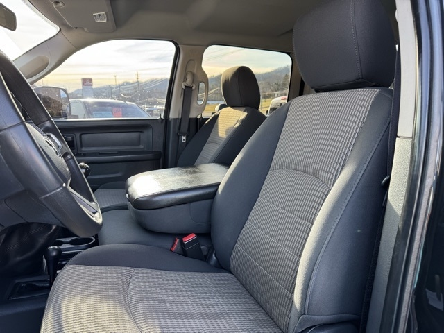 RAM 2500 4WD Crew Cab 149" ST 2011