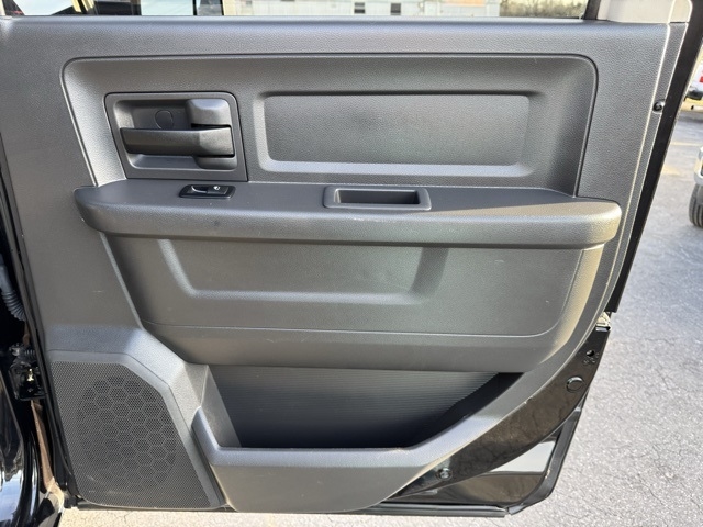 RAM 2500 4WD Crew Cab 149" ST 2011