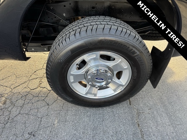 Ford Super Duty F-250 SRW 4WD Crew Cab 156" XLT 2012