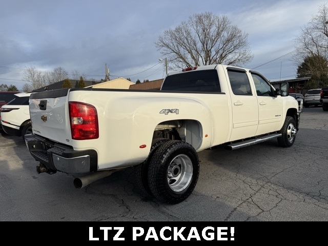 Chevrolet Silverado 3500HD 4WD Crew Cab 167.7" LTZ 2012