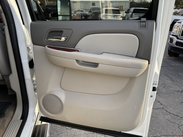 Chevrolet Silverado 3500HD 4WD Crew Cab 167.7" LTZ 2012