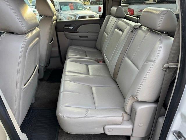 Chevrolet Silverado 3500HD 4WD Crew Cab 167.7" LTZ 2012