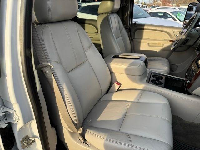 Chevrolet Silverado 3500HD 4WD Crew Cab 167.7" LTZ 2012